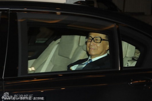 香港打工皇帝霍建宁嫁女 李嘉诚独自抵达