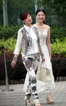 44岁张敏明年嫁相恋9年男友:婚后要尽快生子