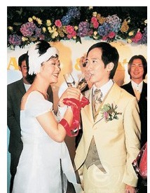 张达明证实患癌正在康复中 与何念慈结婚照曝