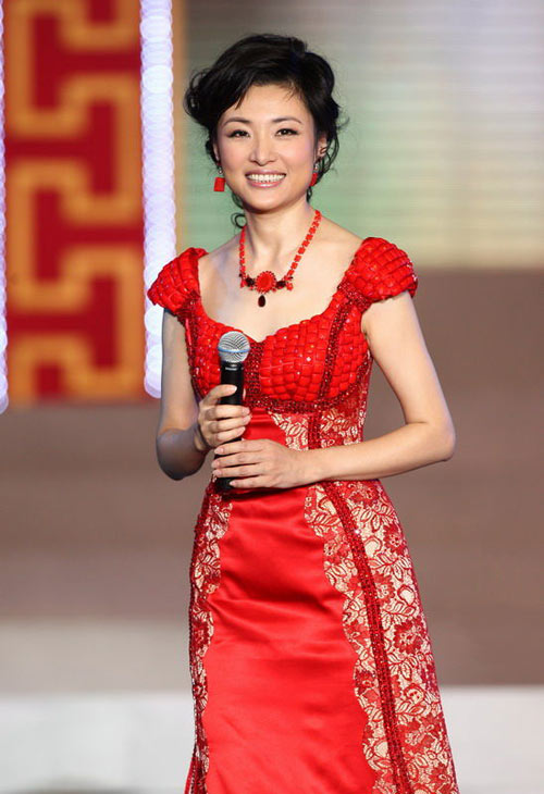 　　周涛经历两次婚姻