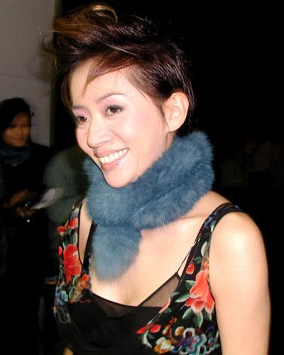 　　梅艳芳：歌手，演员 享年40岁