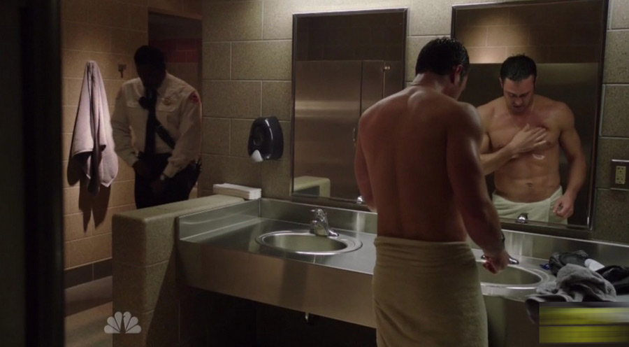 NBC动作大戏《芝加哥烈焰》新剧照 gaga男友