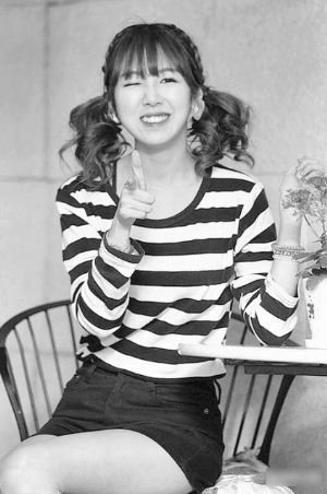 韩国又出洗脑神曲 荷莉《可爱颂》走红