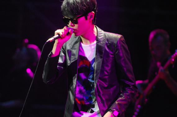 热波音乐节首登深圳万人空岗 方大同现身助阵