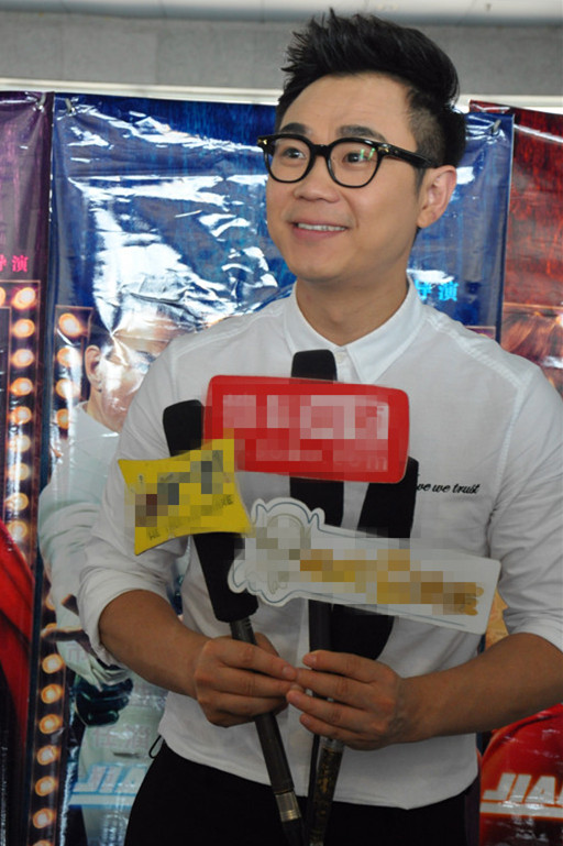 《煎饼侠》蓝翔技校见面 大鹏:大冰普通朋友也没几个