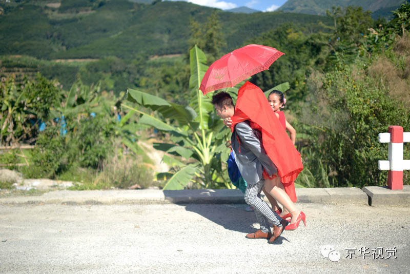 云南早婚现象普遍 13岁女孩嫁16岁小伙_凤凰汽车_凤凰网