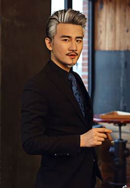 曾任瑞丽艺术总监,意大利lianb摄影等相关机构摄影技术总监及总顾问