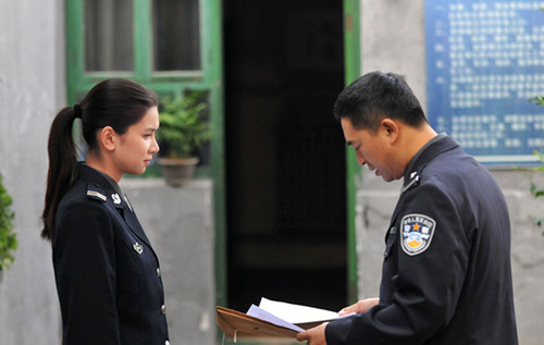 《营盘镇警事》热播 王笛张嘉译矛盾激化正面交锋