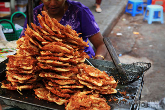 缅甸让人眼花缭乱的街边平民小吃