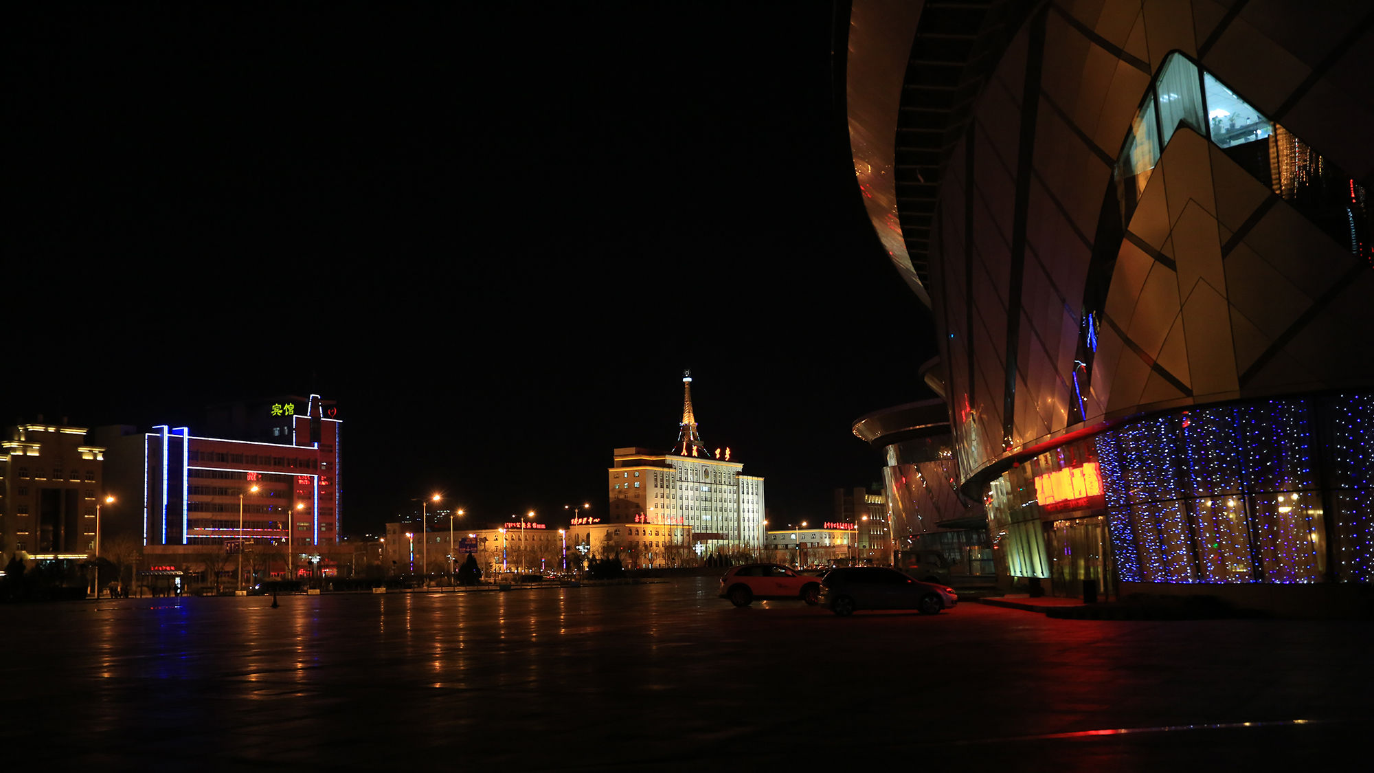 赤峰夜景图片步行街图片