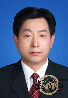 吴先锋同志任武当山旅游经济特区工委书记管委会主任