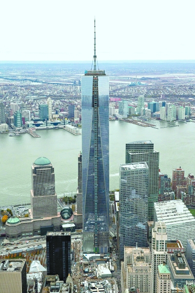 美国世贸大厦多高图片