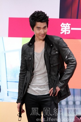 《第一次》办男生告白会 赵又廷半裸海报曝光