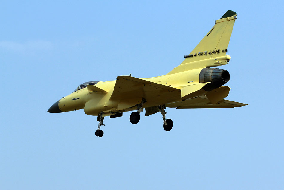 中国最新研制歼-10b型第三代战斗机再次飞行测试【组图】