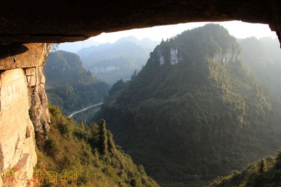 咸丰红军洞:一颗明珠映蓝河