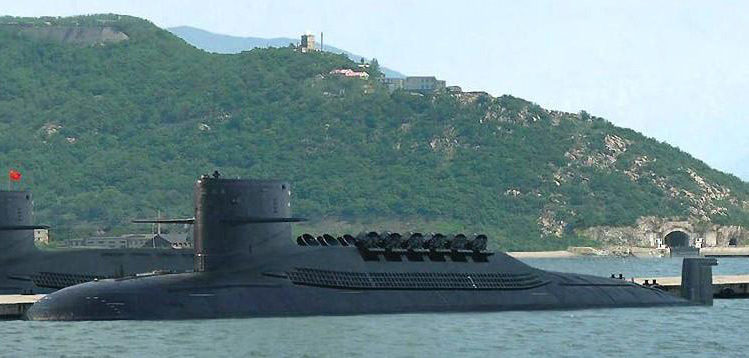 358号潜艇图片