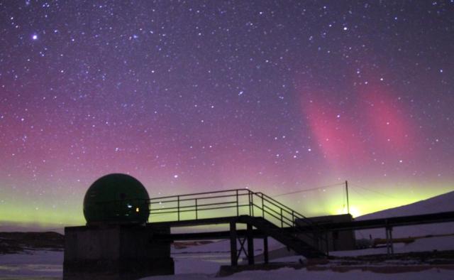 南极中山站再现绚丽极光