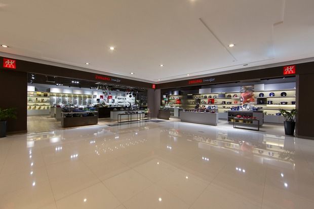 黄晓明倾情助阵 双立人亚洲首家概念体验店开幕