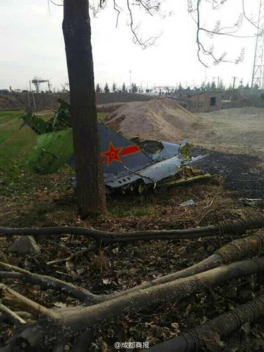 中国1架飞豹战机在陕西渭南坠毁 还未交付军方