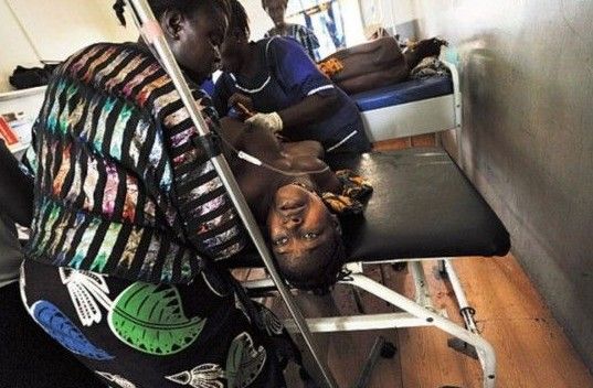 非洲女孩割礼 手术图片