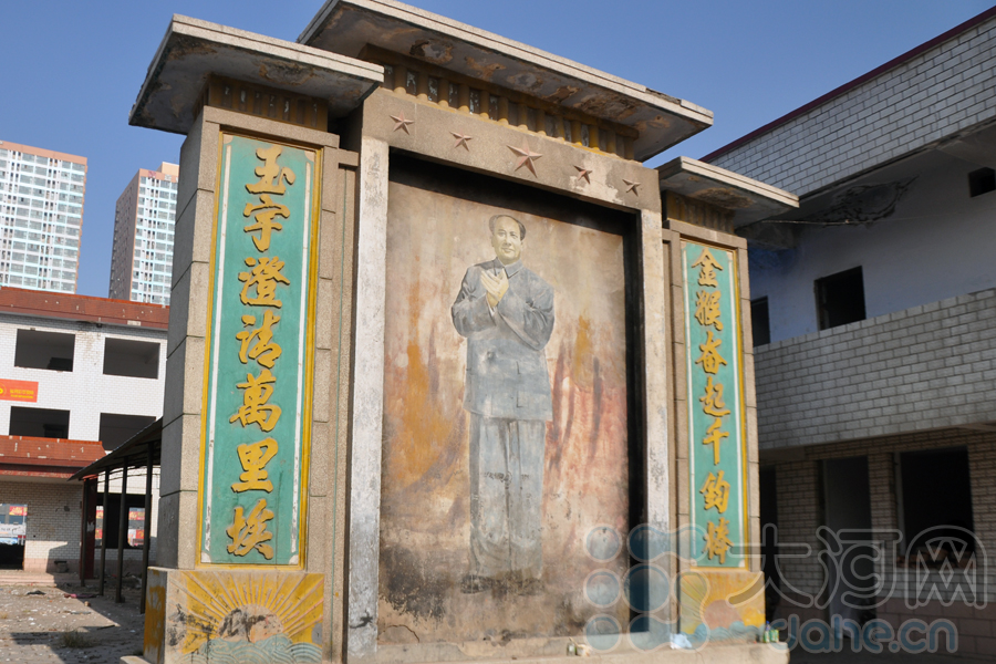 这个影壁墙一看就有些年头了