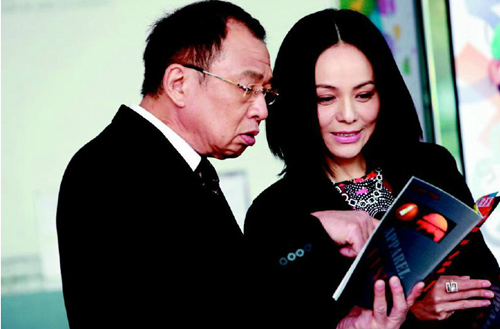 tvb最佳男配许绍雄谈"雪姨"王琳:十分温柔