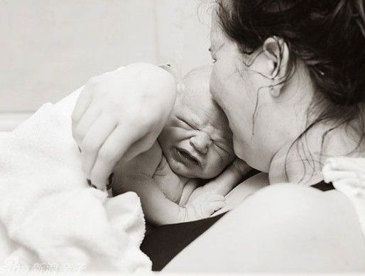 家庭分娩实拍婴儿出生的震撼瞬间115