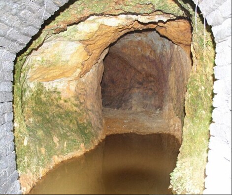 益阳月明寺惊现古暗道 或为古代尼姑洗衣的通道