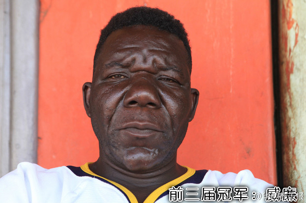 慎点!非洲选丑大赛冠军遭其他选手质疑:还不够丑