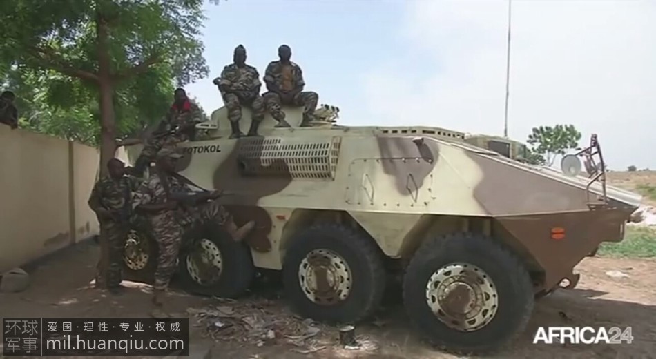 疑似中国产07p装甲车首战喀麦隆完胜恐怖分子