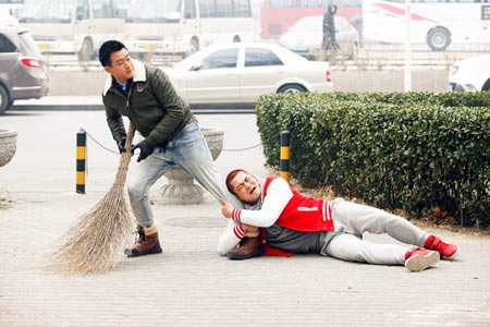 佟大为被赵志刚"抱大腿"