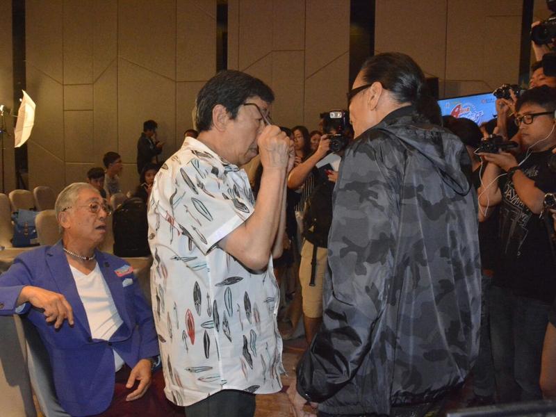 79岁谢贤当众拳打80岁"黄药师"曾江