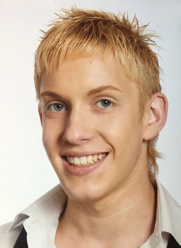 昆廷未整容前照片.