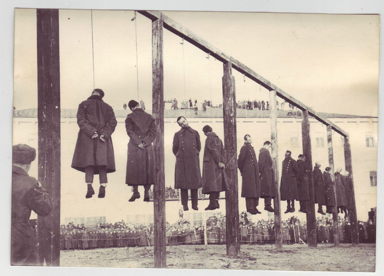 苏联绞死的纳粹战犯图片