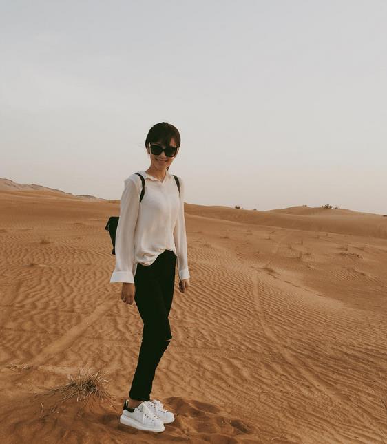 辣妈王晨又卖萌晒甜美自拍清纯似少女