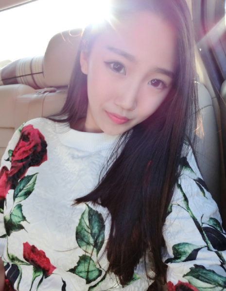 赵岩昊女友私照