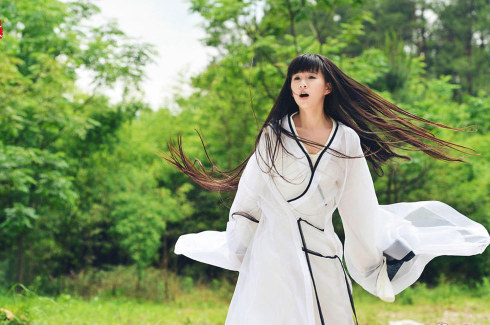 《青丘狐传说》剧照曝光 王凯帅气古力娜扎柔美空灵