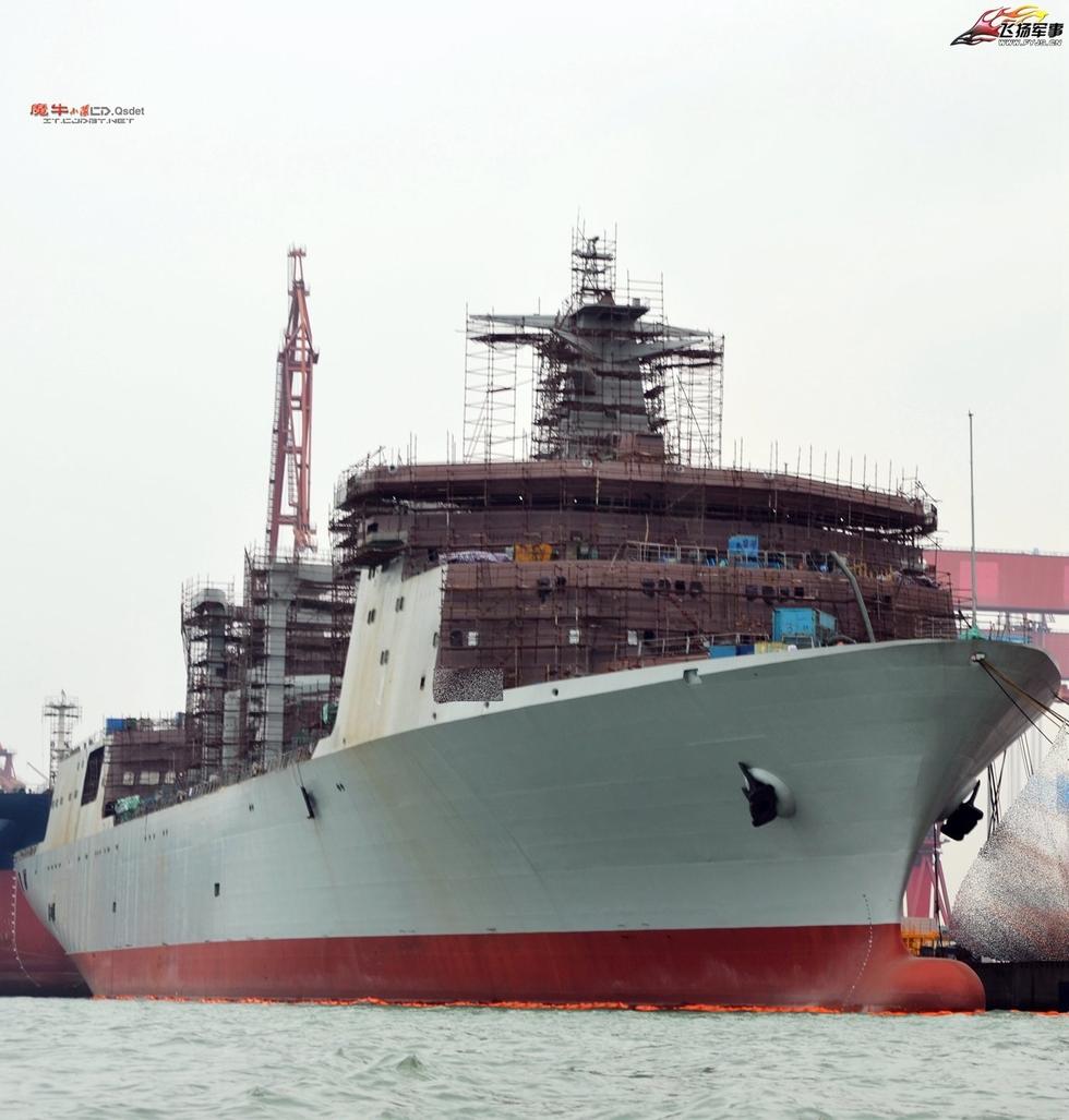 海军最新4万吨补给舰曝光 为航母编队做准备