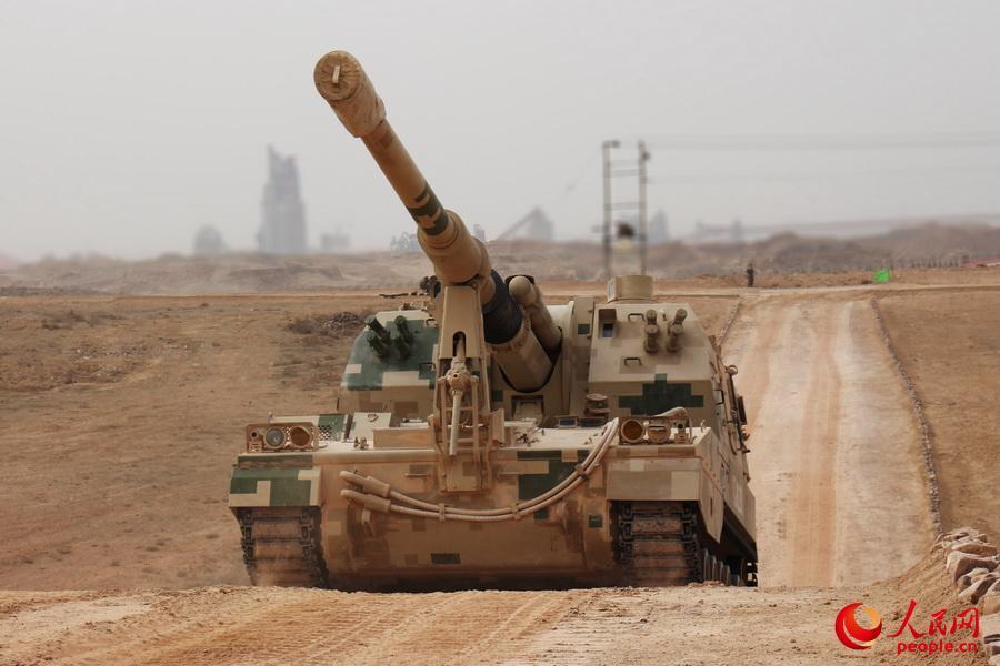 解放军05式大口径自行火炮换荒漠迷彩