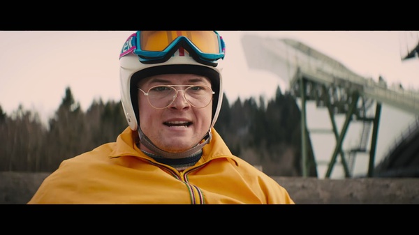 飞鹰艾迪曝片段王牌特工塔伦将跳30层高楼