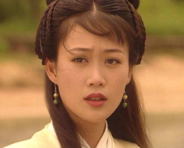 梁小冰昔日剧照.