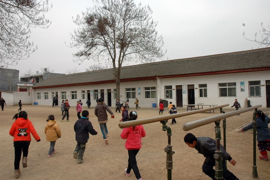 小学为还欠款出租校舍变身4s店