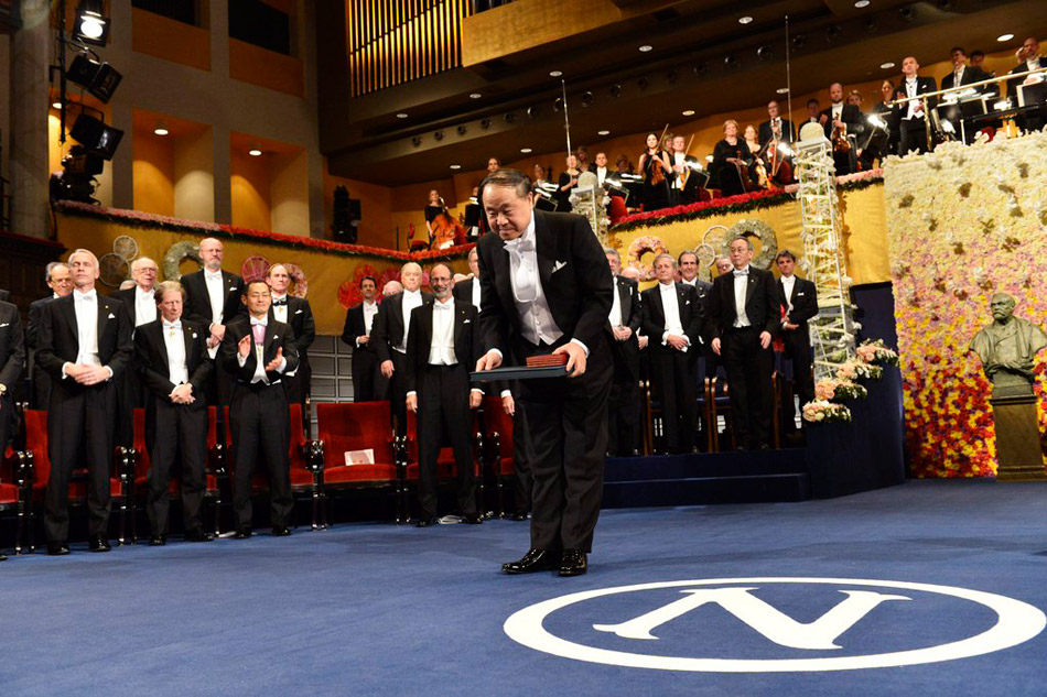 莫言领取诺奖 出席晚宴