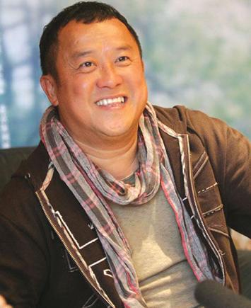 曾志伟谈前妻"母子恋":那年纪有人爱是好事