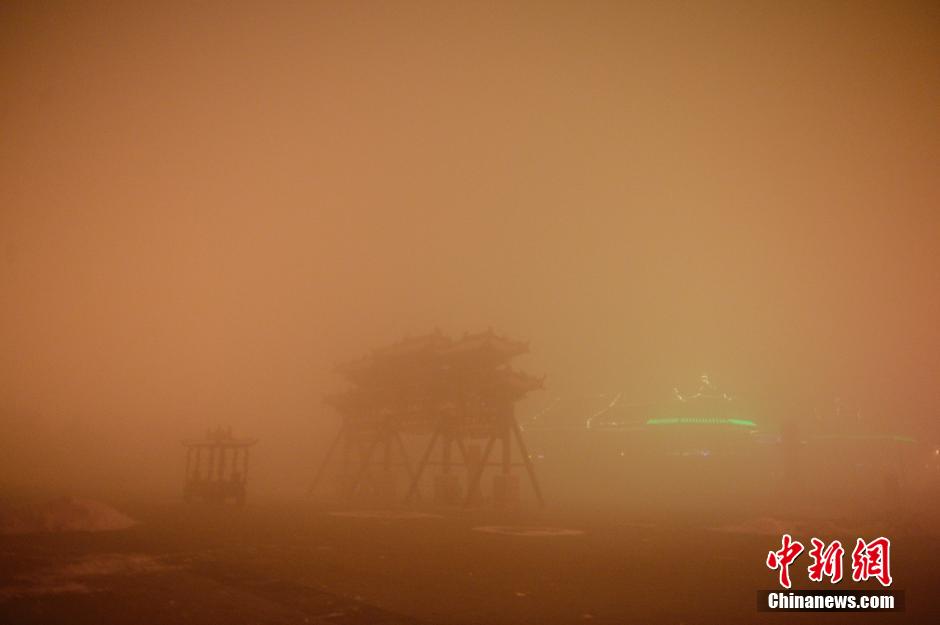 呼和浩特现罕见重度雾霾