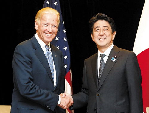 新闻中心 国内新闻 > 正文    12月3日,美国副总统拜登与日本首相安倍