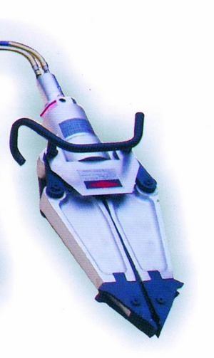 乘客频频被卡缝隙 地铁拟购扩张器30秒将人救出(图)