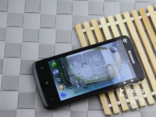 动感界面 联想a820行货广州仅699元