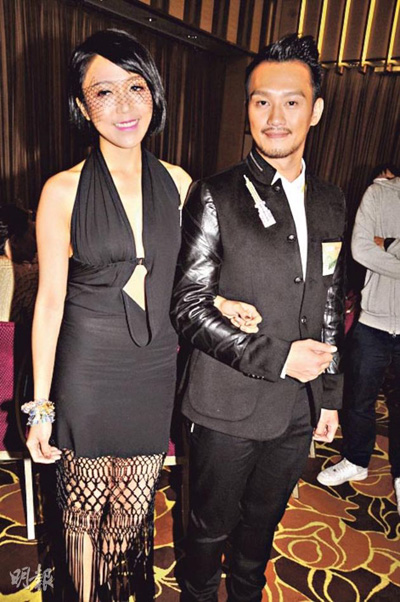 吴浩康钟舒漫视结婚为目标颁奖礼庆功大晒恩爱