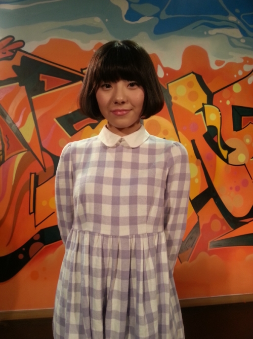 自习室女生灵动清新周子琰驾到最音乐